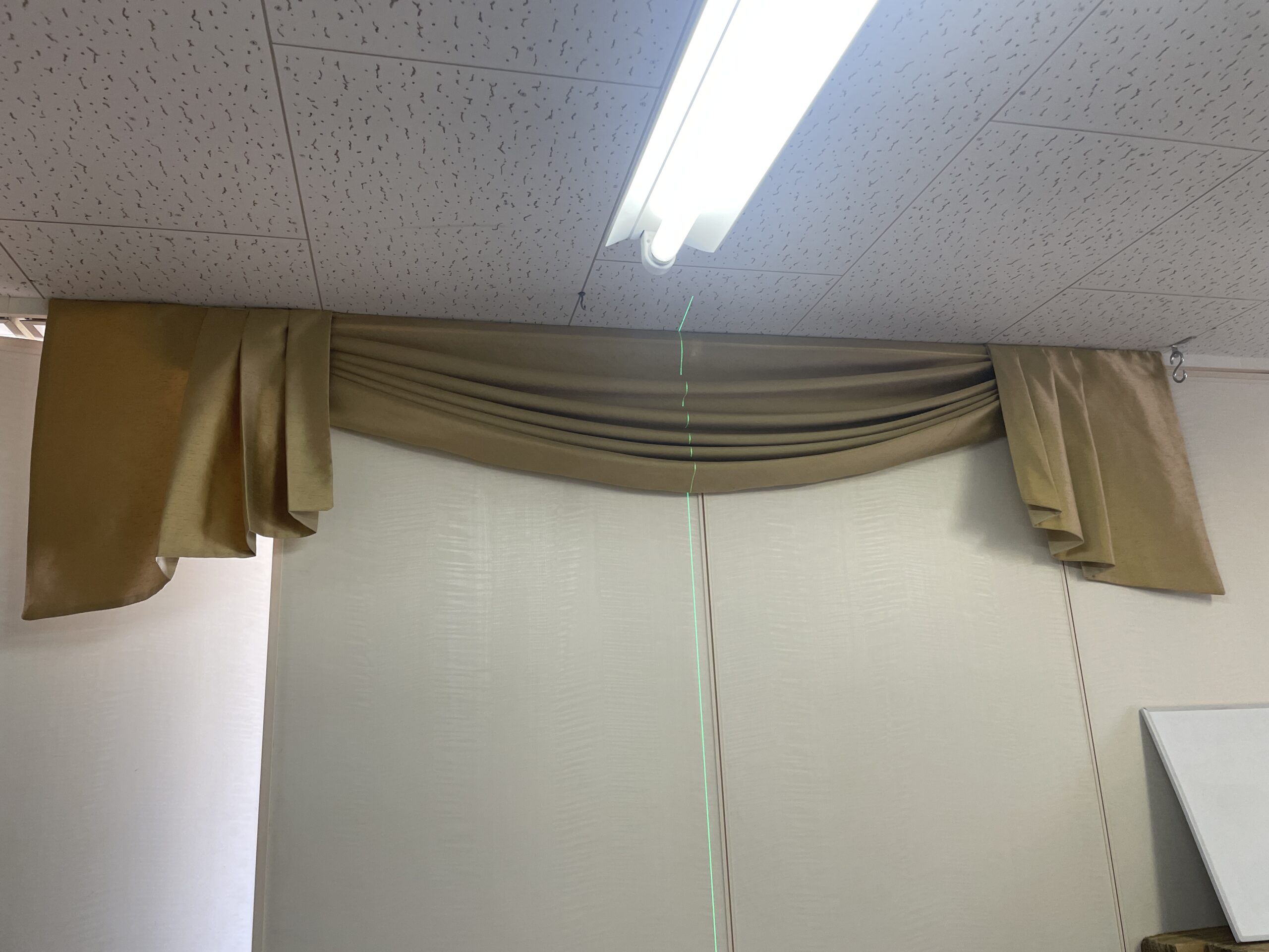 https://curtain-nawate.com/works/%e4%b8%8a%e9%a3%be%e3%82%8a%e3%80%80%e3%82%b9%e3%83%af%e3%83%83%e3%82%b0%e3%83%90%e3%83%a9%e3%83%b3%e3%82%b9/