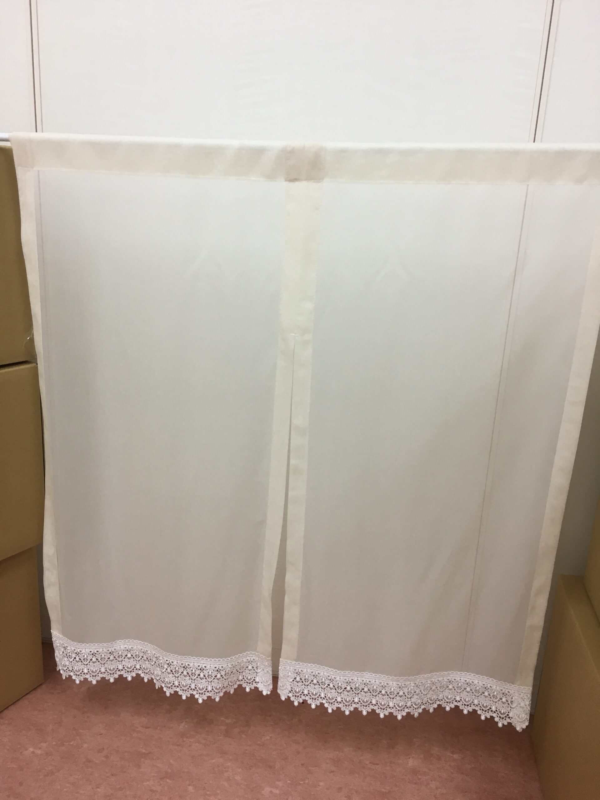 https://curtain-nawate.com/works/%e4%b8%96%e7%95%8c%e3%81%ab%e4%b8%80%e3%81%a4%e3%81%ae%e3%82%ab%e3%83%95%e3%82%a7%e3%82%ab%e3%83%bc%e3%83%86%e3%83%b3%e3%80%80%e3%82%aa%e3%83%bc%e3%83%80%e3%83%bc%e3%82%ab%e3%83%95%e3%82%a7%e3%82%ab/